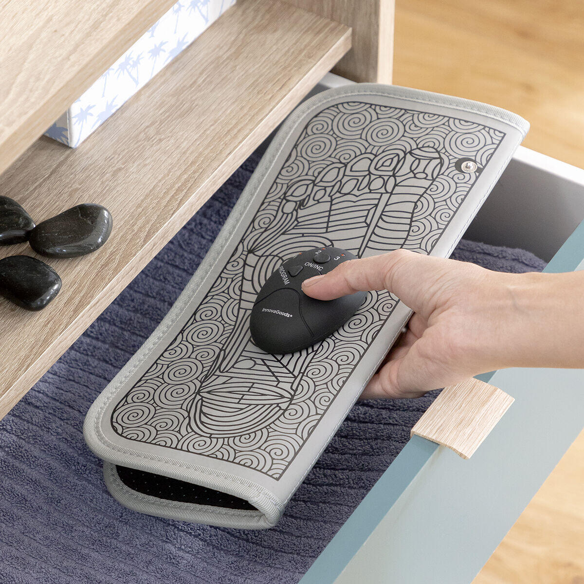 Masajeador Electroestimulador Pies y Piernas InnovaGoods